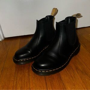 Dr. Martens VEGAN 2976 FELIX CHELSEA BOOTS - size 7